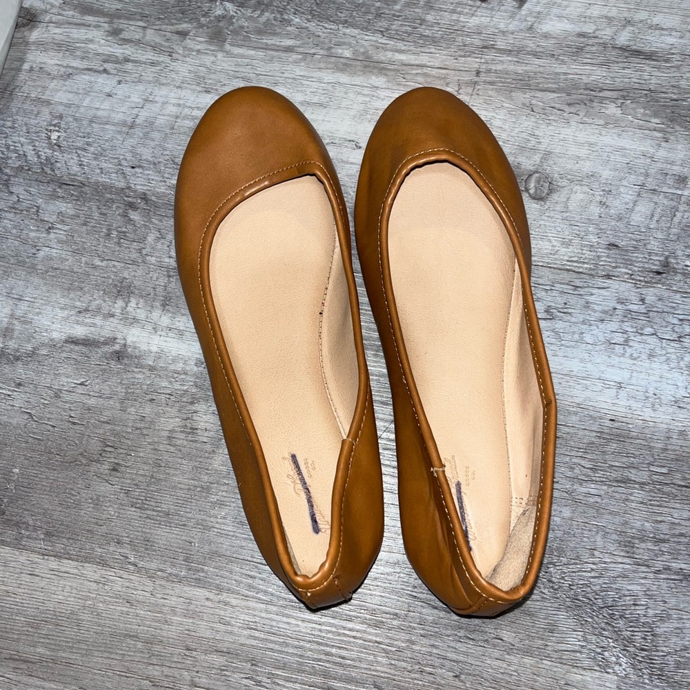 Universal Thread Ballet Flats W6W